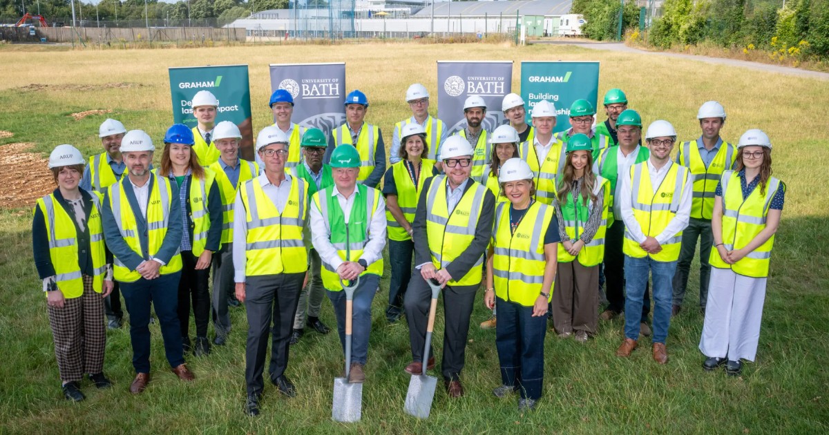 GRAHAM tops out at University of Bath PBSA